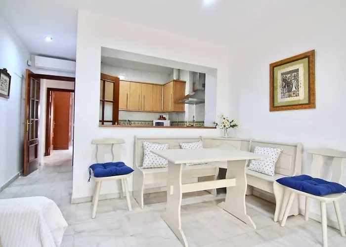 Patio Junto A La Playa Cadiz